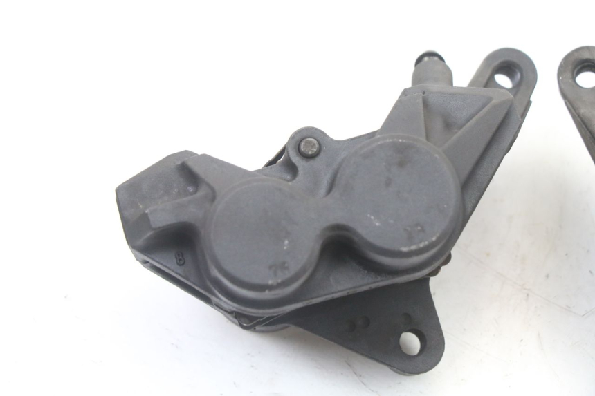 photo de ETRIER FREIN AVANT YAMAHA FZ6 FAZER S2 600 (2007 - 2011)