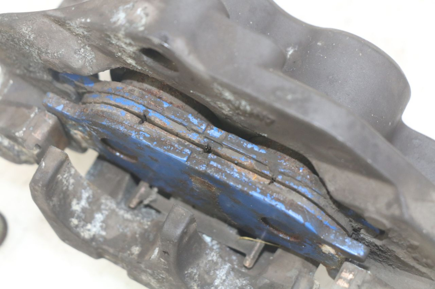 photo de ÉTRIER DE FREIN AVANT YAMAHA YP MAJESTY 400 (2004 - 2008)