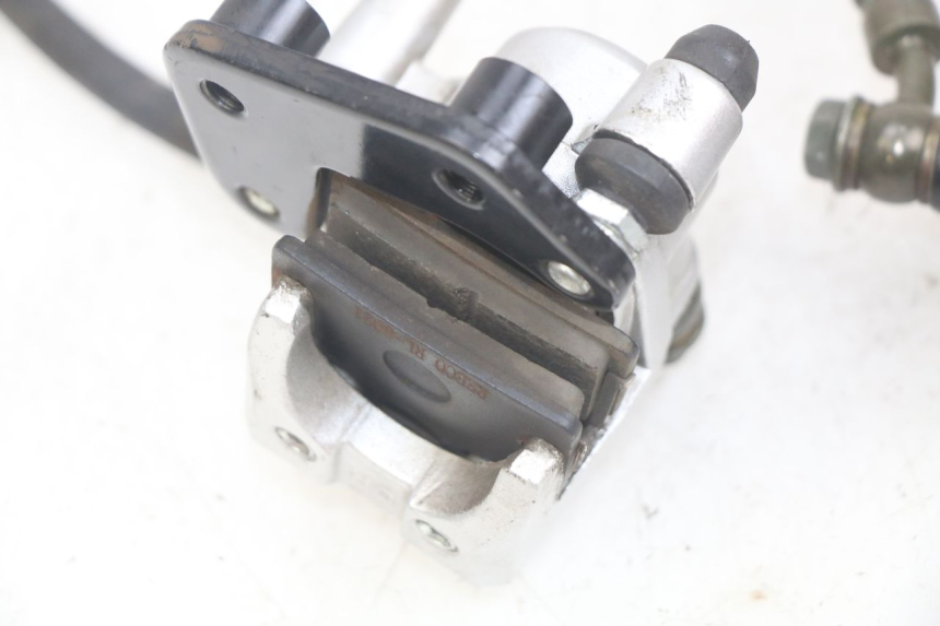 photo de ÉTRIER DE FREIN AVANT UNIVERSAL BIKE ZN50QT-11B 50 (2018 - 2021)