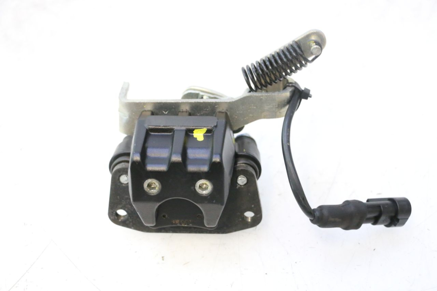 photo de ÉTRIER DE FREIN ROLL LOCK PIAGGIO MP3 500 (2011 - 2015) - Zoom état d’usage