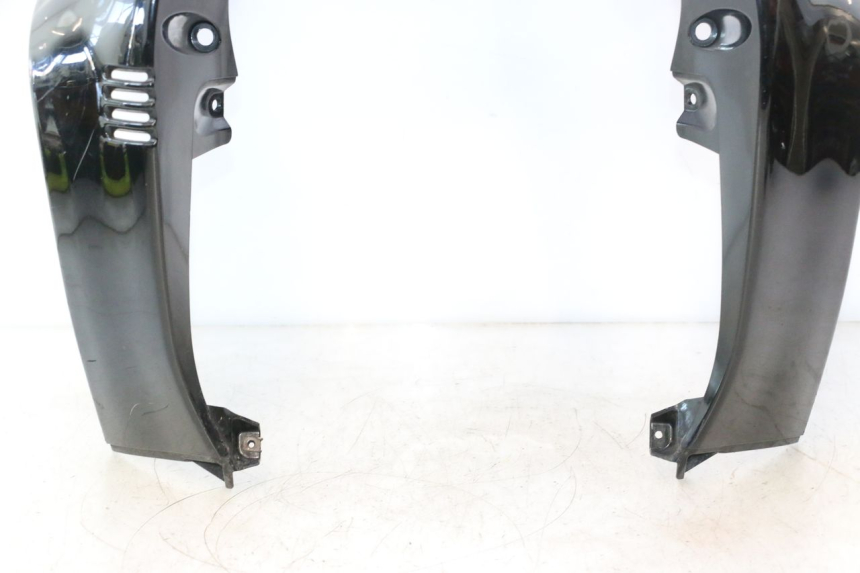 photo de FACE AVANT SUZUKI BURGMAN EXECUTIVE ABS 650 (2006 - 2012) - Zoom composants