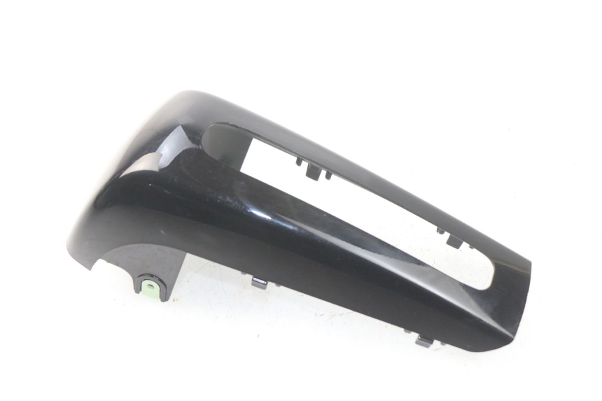 photo de FACE AVANT INFERIEUR PEUGEOT METROPOLIS 400 (2017 - 2020) - Vue principale