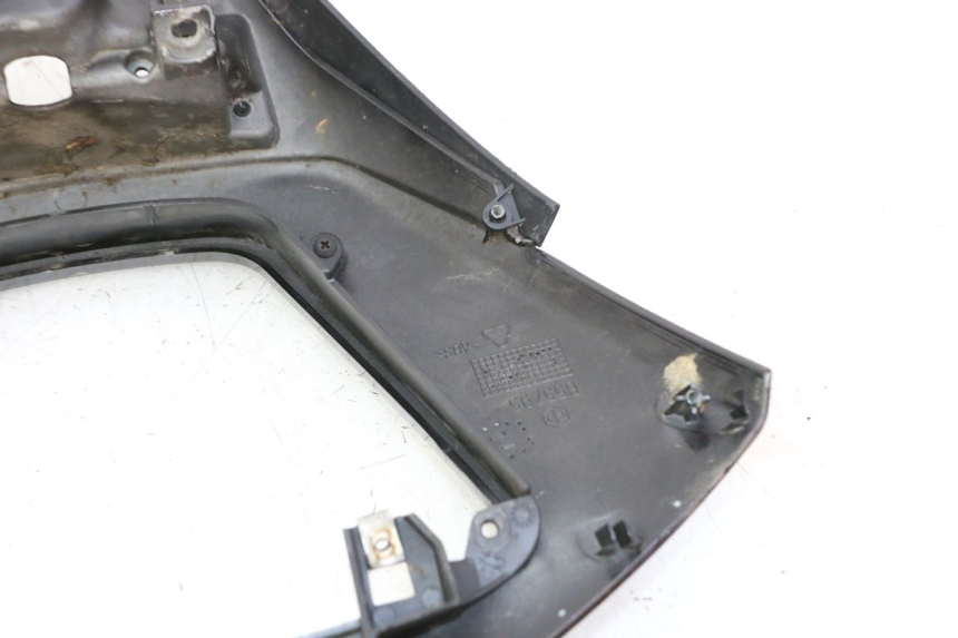 photo de FACE AVANT INFERIEUR PIAGGIO MP3 LT 300 (2010 - 2016) - Gros plan technique