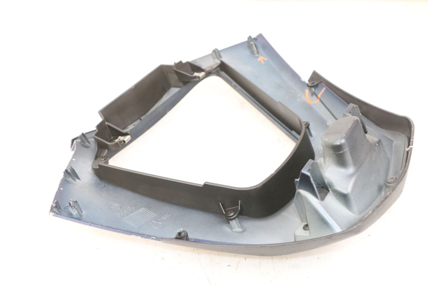 photo de FACE AVANT INFERIEUR PIAGGIO MP3 RL 250 (2007 - 2010) - Points de fixation