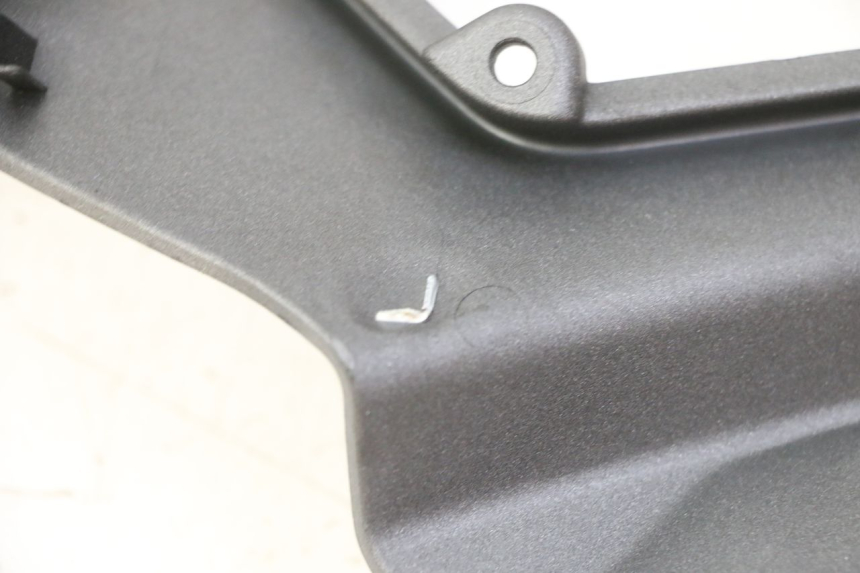 photo de FACE AVANT INFERIEUR PIAGGIO MP3 500 (2014 - 2016)