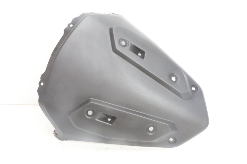photo de FACE AVANT INTERIEUR YAMAHA N-MAX NMAX 125 (2021 - 2024) - Vue principale