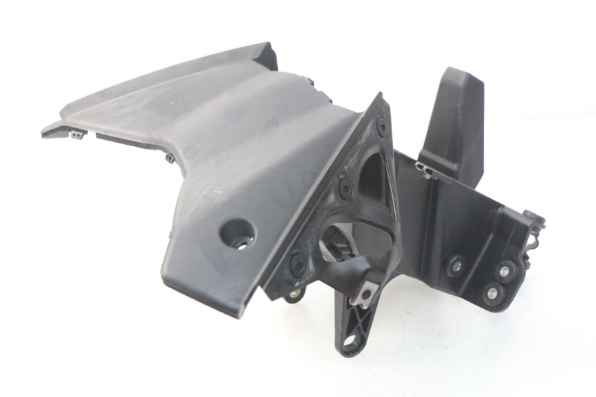 photo de FACE AVANT INTERIEUR YAMAHA YP X-MAX XMAX 400 (2014 - 2017) - Points de fixation