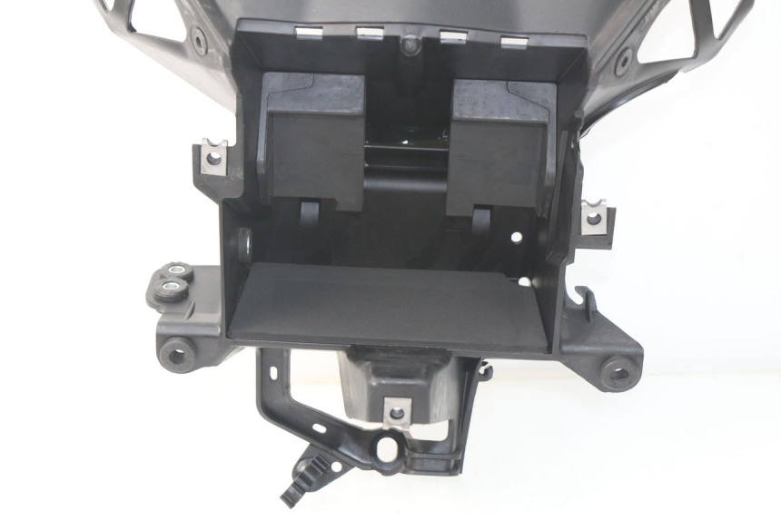 photo de FACE AVANT INTERIEUR YAMAHA YP X-MAX XMAX 400 (2014 - 2017) - État de surface