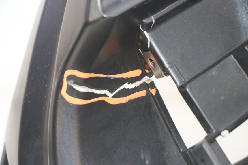 photo de FACE AVANT PIAGGIO MP3 HPE 300 (2019 - 2026) - Points de fixation