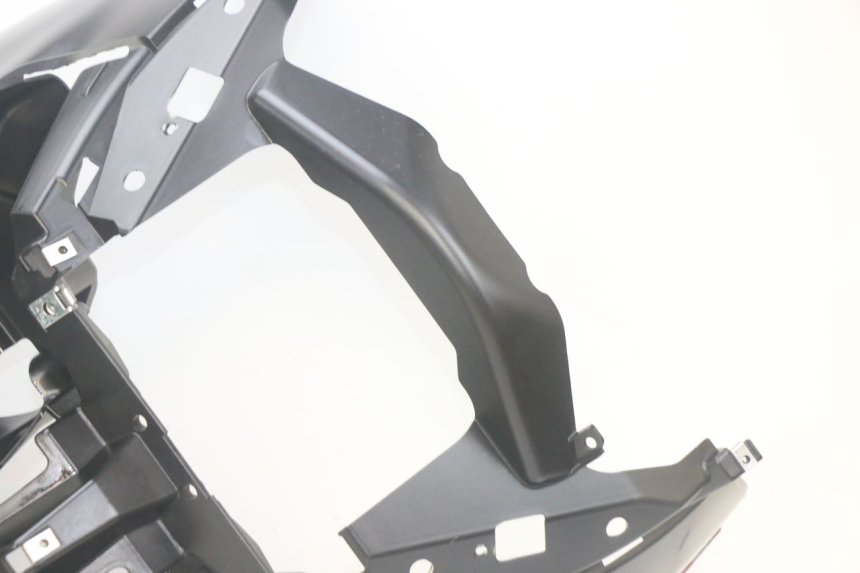 photo de FACE AVANT PIAGGIO MP3 HPE 300 (2019 - 2026) - Marquages et références