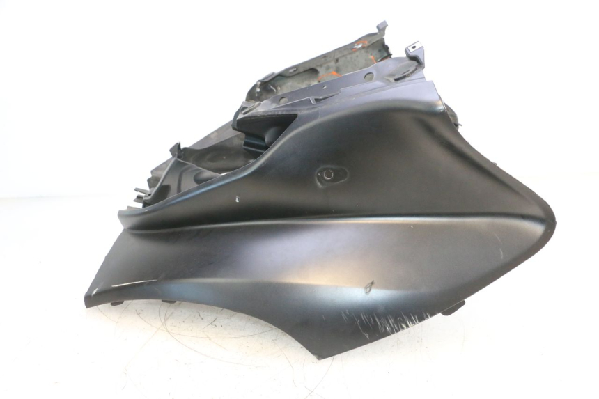 photo de FACE AVANT PIAGGIO MP3 RL 250 (2006 - 2010) - Vue rapprochée