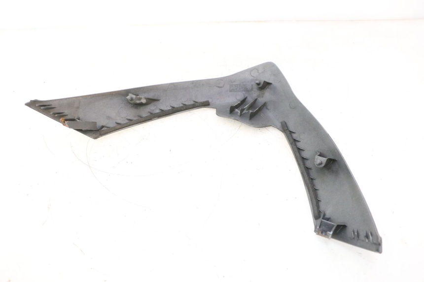 photo de FACE AVANT SUPERIEUR  SUZUKI BURGMAN 125 (2007 - 2014) - Gros plan technique