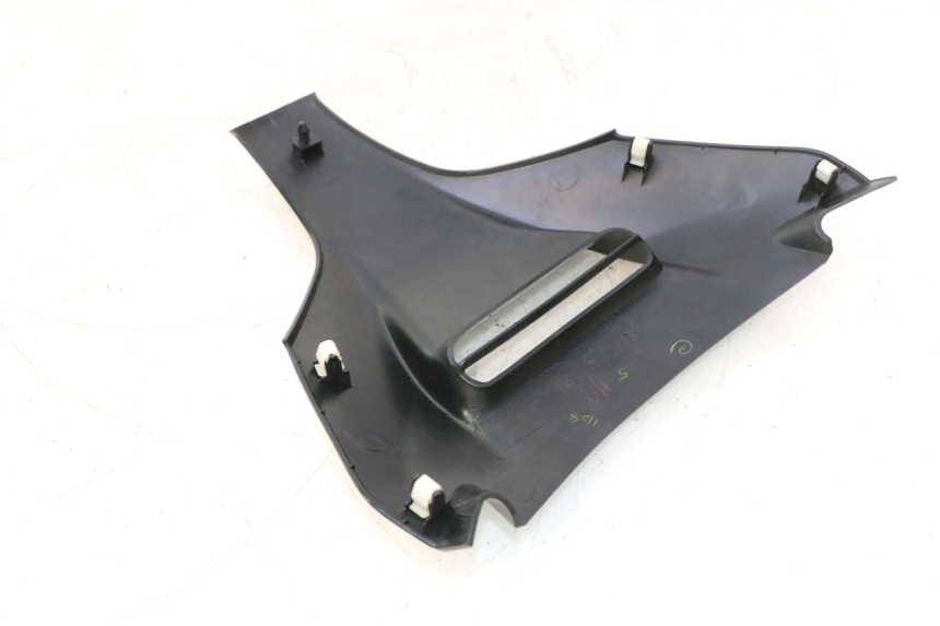 photo de FACE AVANT SUPERIEUR  SUZUKI BURGMAN EXECUTIVE ABS 650 (2006 - 2012) - Zoom état d’usage
