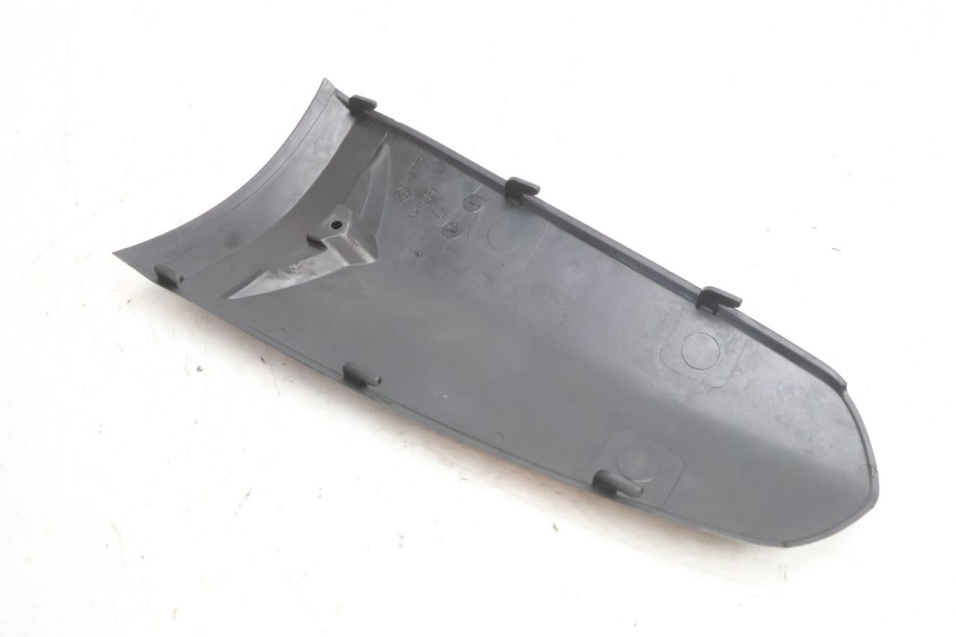 photo de FACE AVANT SUPERIEUR PIAGGIO FLY 2T 50 (2004 - 2017) - Gros plan technique