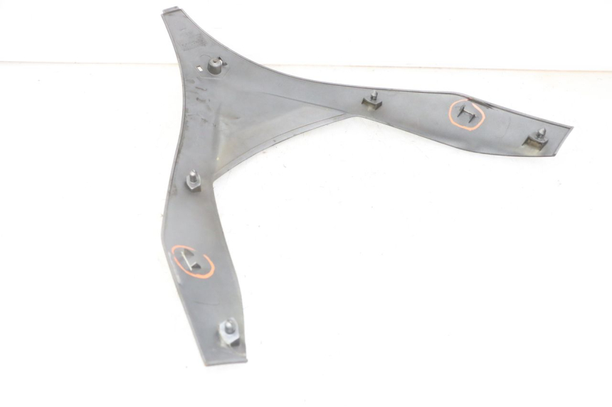 photo de FACE AVANT SUPERIEUR PIAGGIO MP3 LT 400 (2007 - 2012)