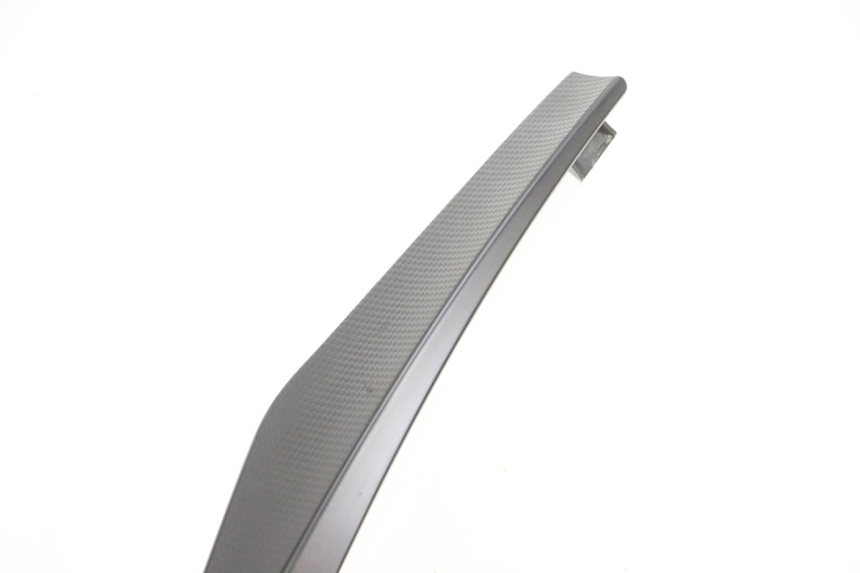 photo de FACE AVANT SUPERIEUR  PIAGGIO MP3 500 (2016 - 2018) - Vue rapprochée