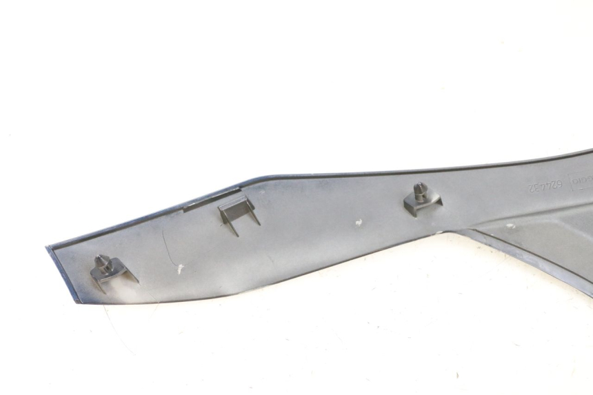 photo de FACE AVANT SUPERIEUR  PIAGGIO MP3 RL 250 (2007 - 2010) - Autre angle de vue