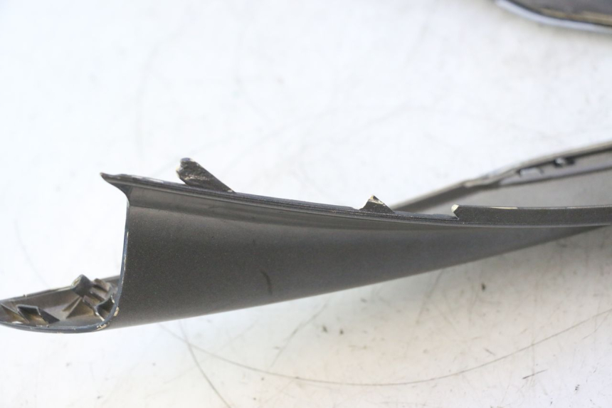 photo de FACE AVANT SUPERIEUR  PEUGEOT SATELIS 125 (2013 - 2018) - Points de fixation
