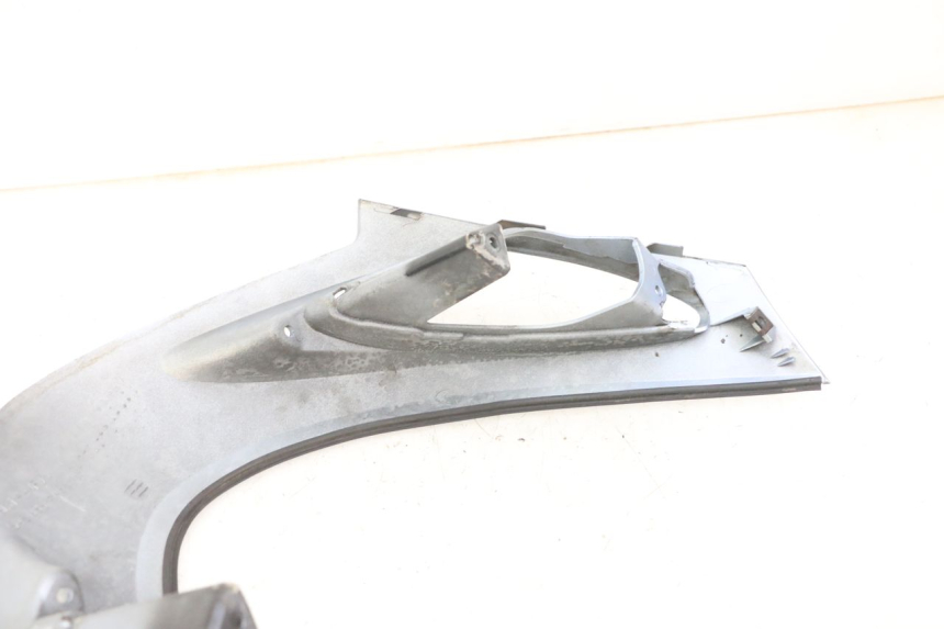 photo de FACE AVANT SUPéRIEUR SUZUKI UH BURGMAN 125 (2002 - 2006)