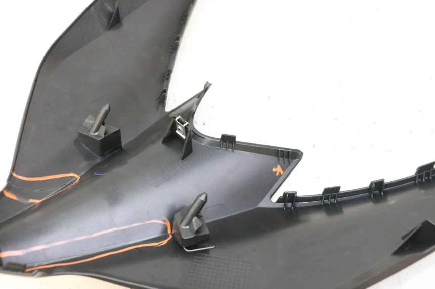 photo de FACE AVANT SUPERIEUR  YAMAHA XMAX X-MAX 125 (2021 - 2025) - Gros plan technique