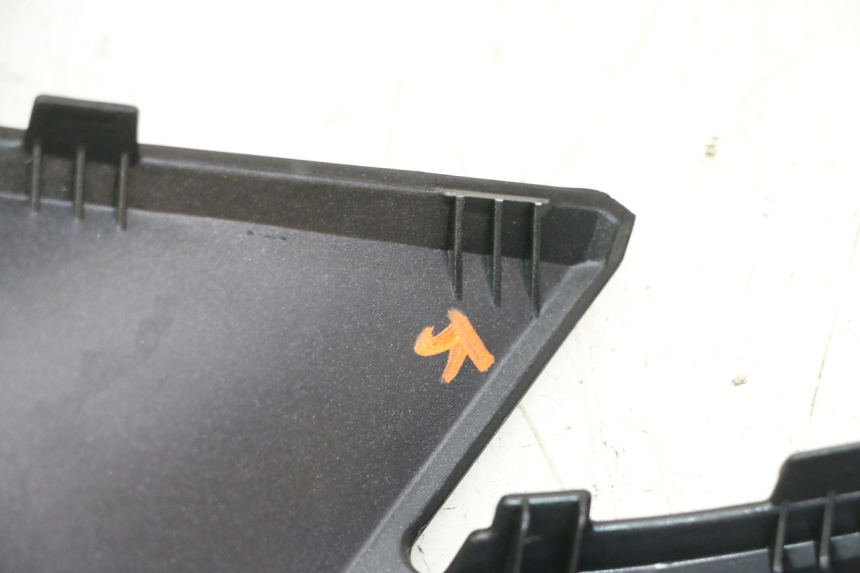 photo de FACE AVANT SUPERIEUR  YAMAHA XMAX X-MAX 125 (2021 - 2025) - Vue d’ensemble