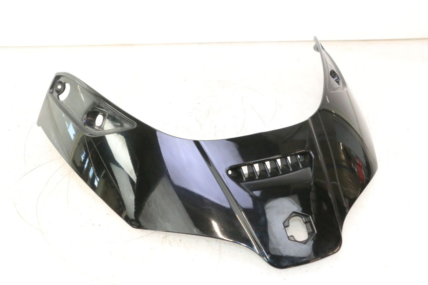 photo de FACE AVANT SUPERIEUR  PIAGGIO X8 STREET 125 (2006 - 2007) - Gros plan technique