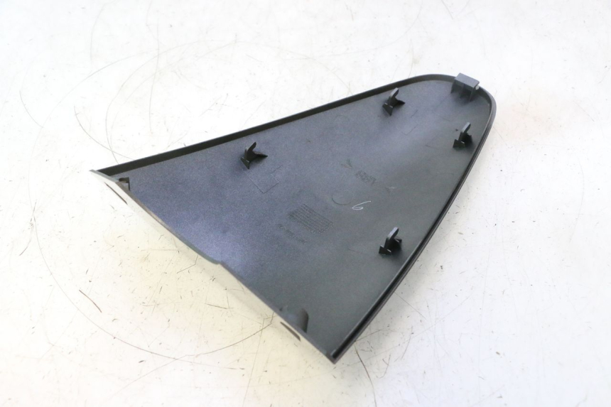 photo de FACE AVANT SUPERIEUR  YAMAHA YP MAJESTY 125 (2002 - 2006) - Autre angle de vue