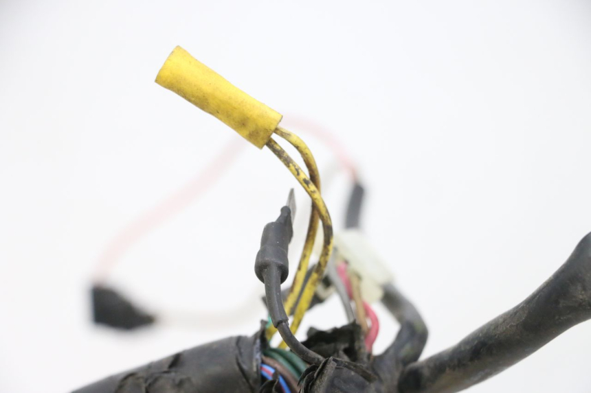 photo de FAISCEAU MBK BOOSTER SPIRIT 50 (2004 - 2017) - Autre angle de vue