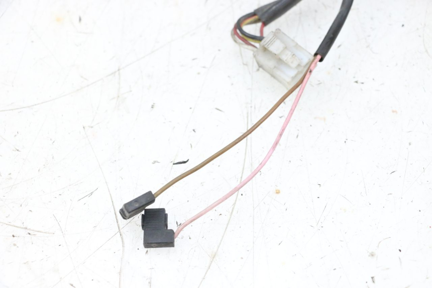 photo de FAISCEAU MBK BOOSTER SPIRIT NAKED 50 (2004 - 2017) - Détails caractéristiques