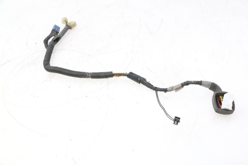 photo de FAISCEAU COMPTEUR SUZUKI GSR 600 (2005 - 2012) - Zoom état d’usage
