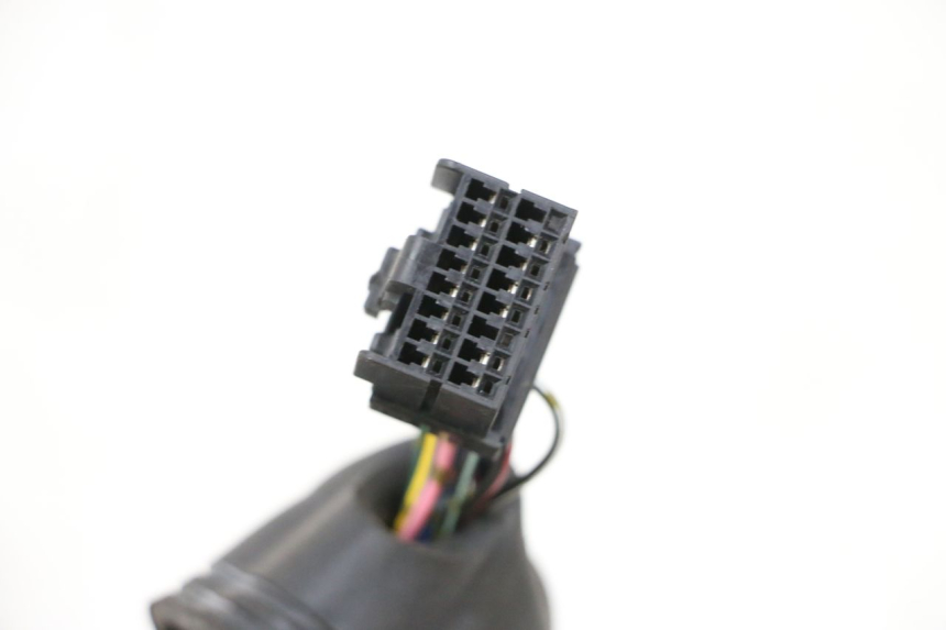 photo de FAISCEAU COMPTEUR SUZUKI GSXR GSX-R 1000 (2003 - 2004) - État de surface