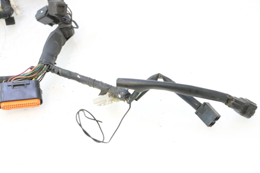 photo de FAISCEAU SUZUKI GSR 600 (2005 - 2012) - Autre angle de vue