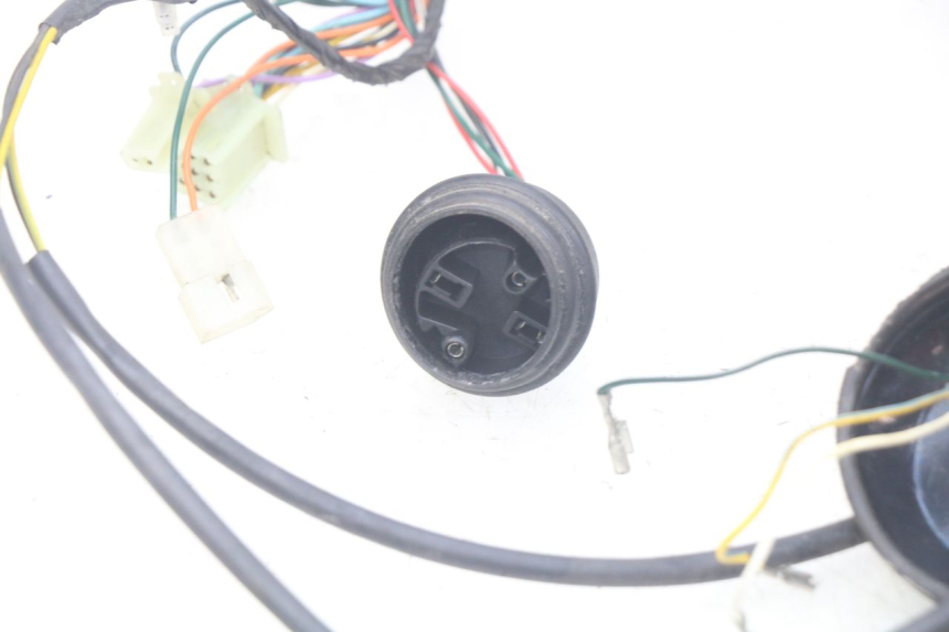 photo de FAISCEAU PEUGEOT LUDIX BLASTER 50 (2006 - 2014) - Autre angle de vue