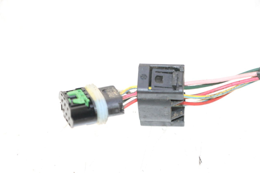photo de FAISCEAU PEUGEOT LUDIX ONE 14P 50 (2004 - 2013) - Gros plan technique