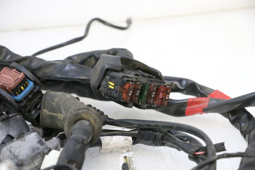 photo de FAISCEAU PIAGGIO MP3 LT 300 (2010 - 2016) - Détails caractéristiques