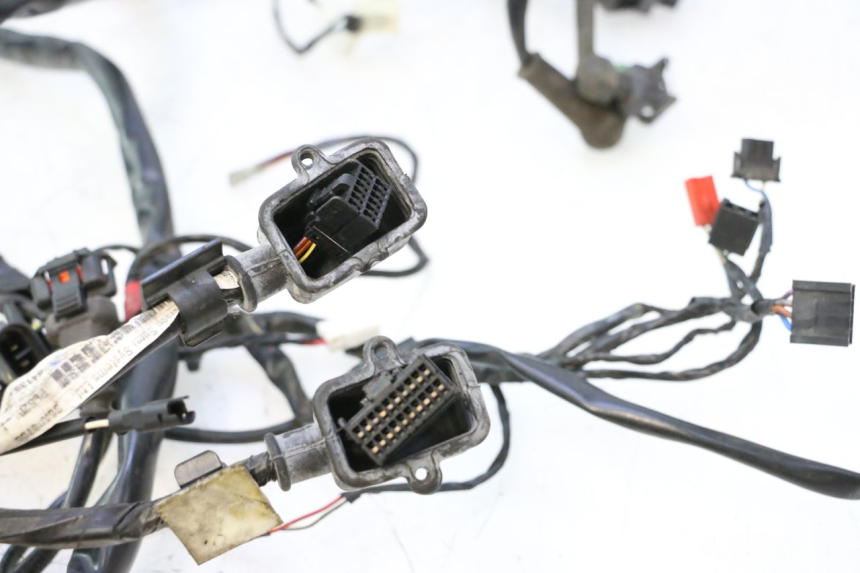 photo de FAISCEAU PIAGGIO MP3 LT 400 (2007 - 2012) - Marquages et références
