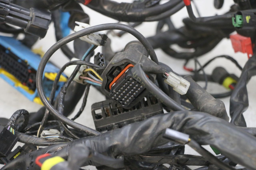 photo de FAISCEAU PIAGGIO MP3 500 (2016 - 2018) - Zoom état d’usage