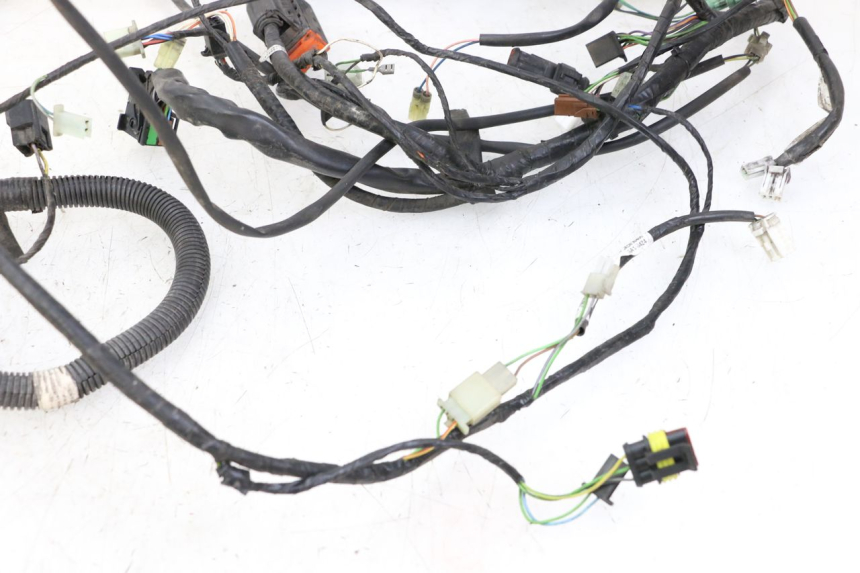 photo de FAISCEAU PEUGEOT SATELIS 125 (2013 - 2018) - Points de fixation