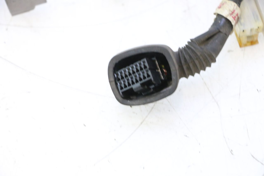 photo de FAISCEAU TETE FOURCHE YAMAHA FJR 1300 (2001 - 2005) - Marquages et références