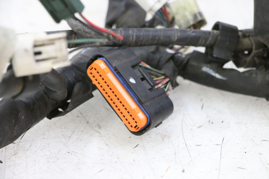 photo de FAISCEAU YAMAHA FZ6 FAZER S2 600 (2007 - 2011)