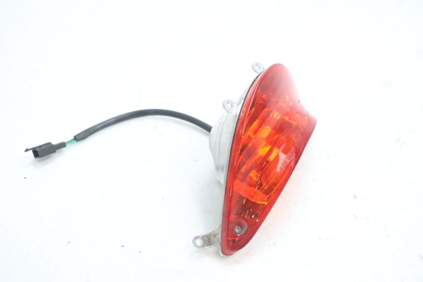 photo de FEU ARRIERE KYMCO AGILITY 4T 10" 50 (2005 - 2018) - Zoom état d’usage