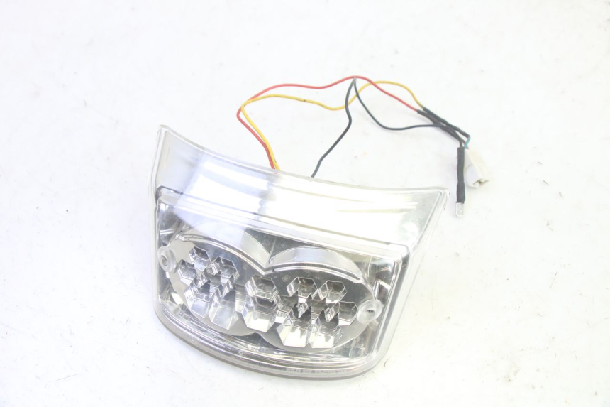 photo de FEU ARRIERE MBK BOOSTER SPIRIT 50 (2004 - 2017) - Détail de la pièce