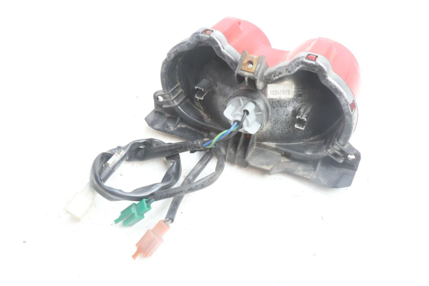 photo de FEU ARRIERE YAMAHA BW'S BWS 125 (2010 - 2013) - Gros plan technique