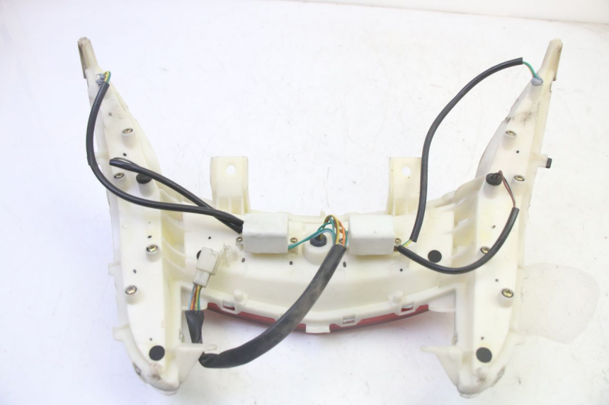 photo de FEU ARRIERE PEUGEOT CITYSTAR 50 (2013 - 2017)