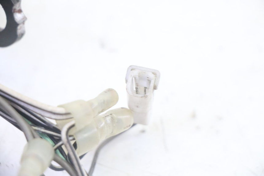 photo de FEU ARRIERE SUZUKI DL V STROM 1000 (2002 - 2007) - Points de fixation