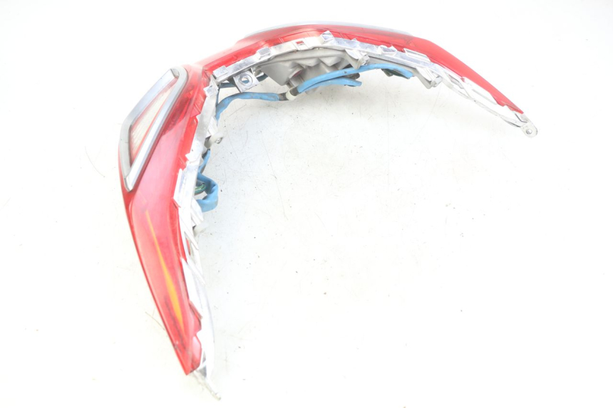 photo de FEU ARRIERE KYMCO DOWNTOWN ABS 125 (2015 - 2017) - Détails caractéristiques