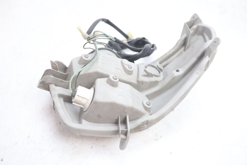 photo de FEU ARRIERE DROIT SUZUKI BURGMAN EXECUTIVE ABS 650 (2006 - 2012) - État de surface
