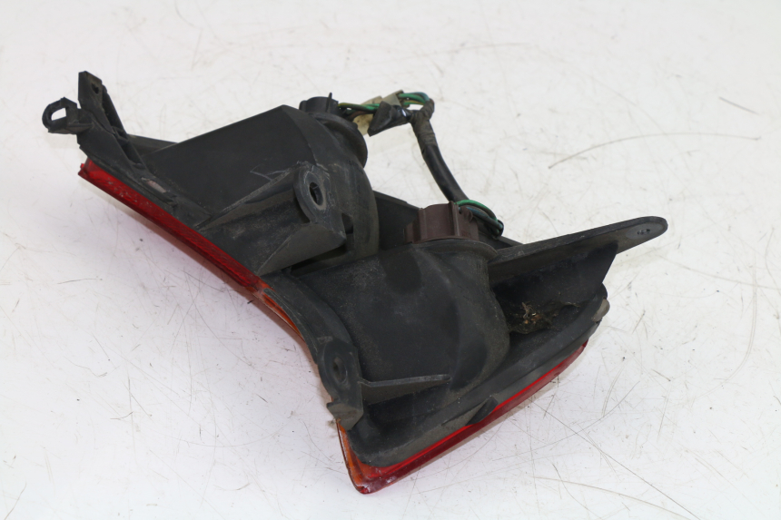 photo de FEU ARRIERE DROIT HONDA FES PANTHEON 125 (1998 - 2002) - Autre angle de vue