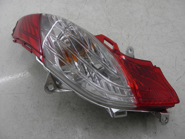 photo de FEU ARRIERE DROIT HONDA FES S-WING SWING 125 (2007 - 2015)