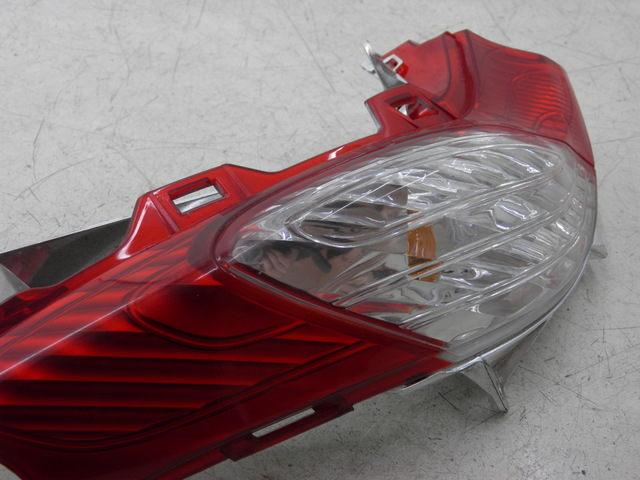 photo de FEU ARRIERE DROIT HONDA FES S-WING SWING 125 (2007 - 2015)